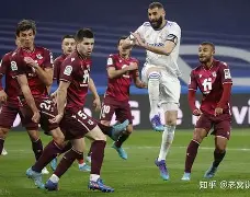 包含皇马主帅泽尼丁尼达尔感叹比赛结果的词条
